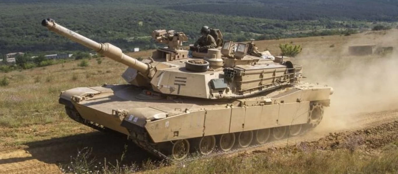Βίντεο: Αμερικανικό άρμα μάχης Μ1 Abrams άρπαξε φωτιά μέσα σε στρατόπεδο στο Τέξας